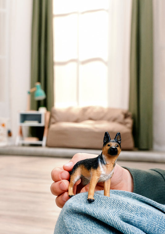 SCHLEICH GERMAN SHEPHERD FEMALE